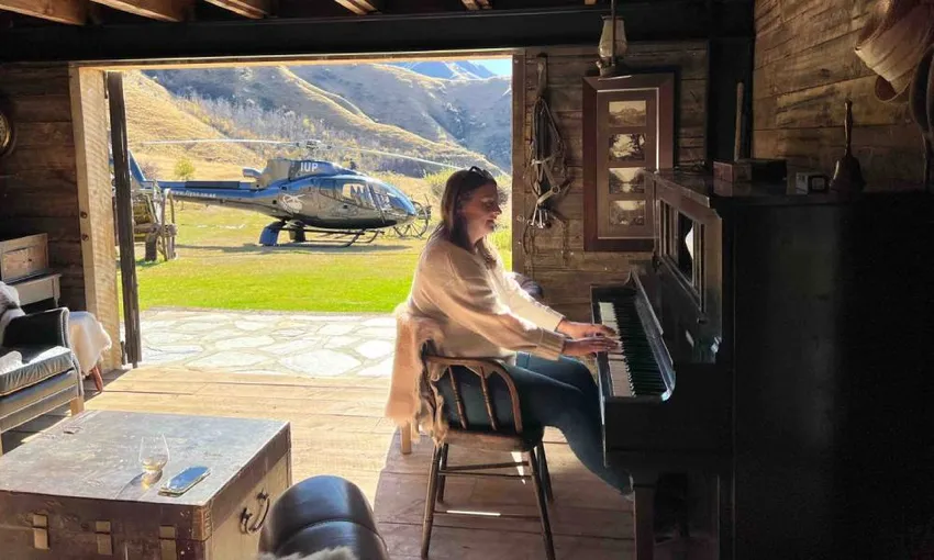 Private Heli Flight from Queenstown with BBQ | Experience Oz