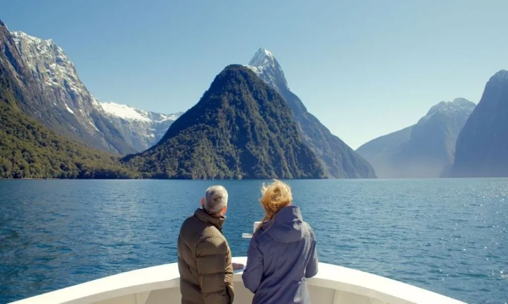 Milford Sound Tour, Cruise & Picnic Lunch | Experience OZ-1