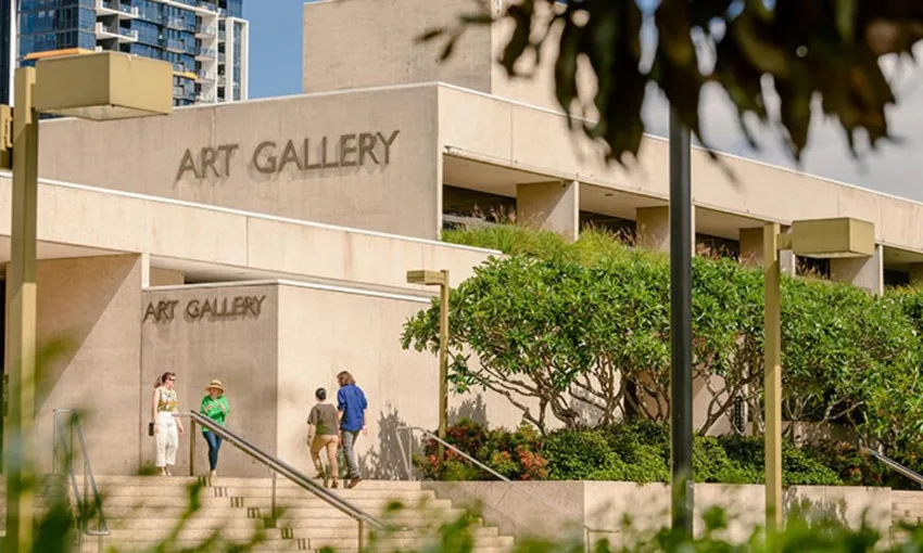Queensland Art Gallery & Gallery of Modern Art Tour with Lunch | Experience Oz