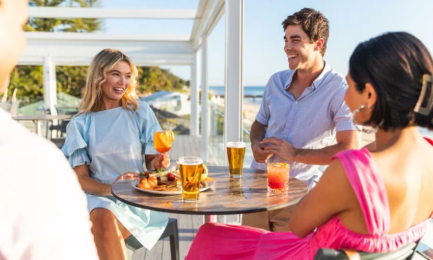 Desert Safari and Dolphin Feeding Day Trip - Tangalooma