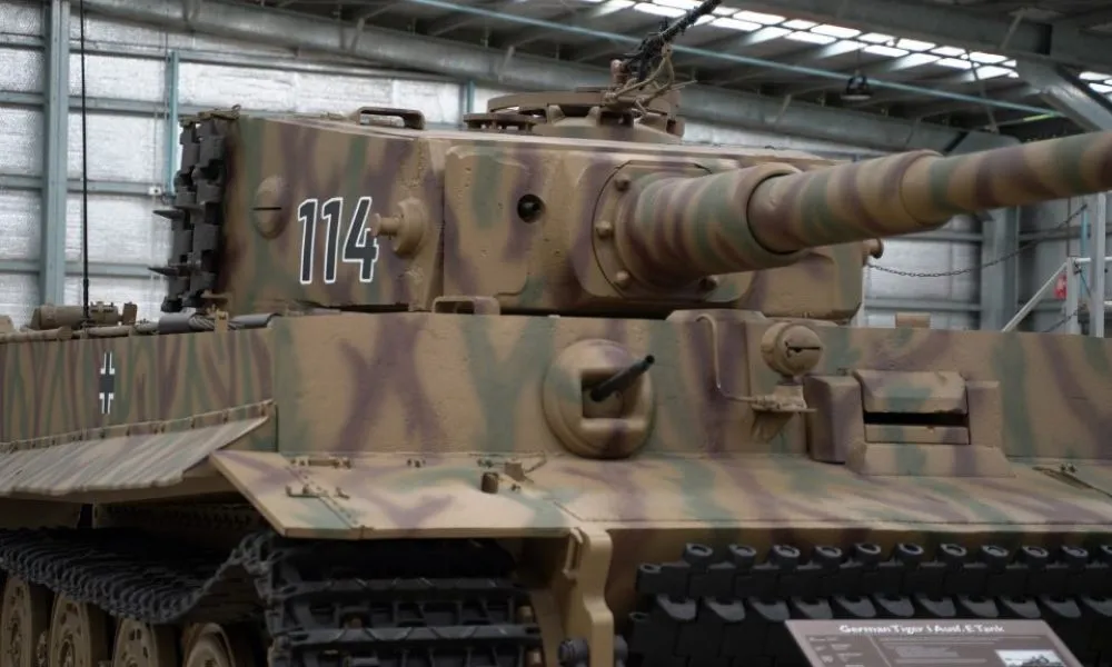 Australian Armour and Artillery Museum Tour | Experience Oz -2