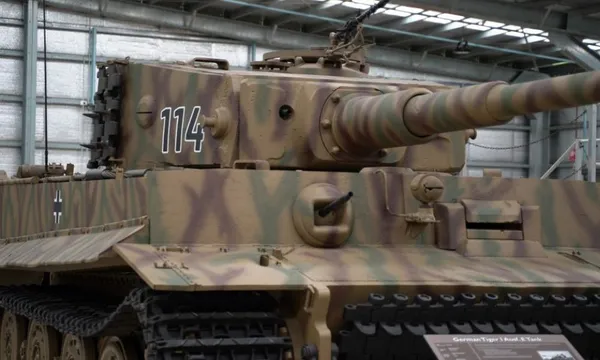 Australian Armour and Artillery Museum Tour