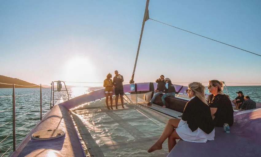 Full Day Sailing Tour to Whitehaven Beach with Snorkelling 