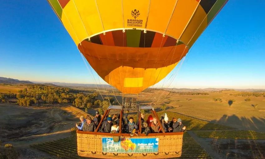  Mudgee Sunrise Hot Air Balloon with Breakfast, 1 Hour