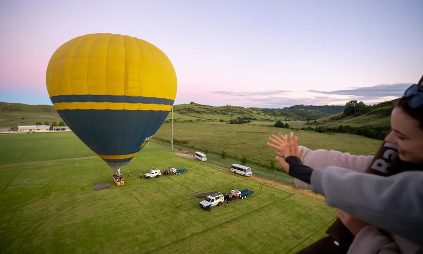 Sunrise Hot Air Balloon - Breakfast Included - Macarthur Region