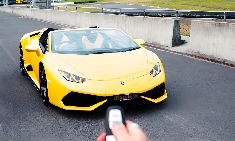 Toro Lamborghini Supercar Drive, 6 Laps - Melbourne