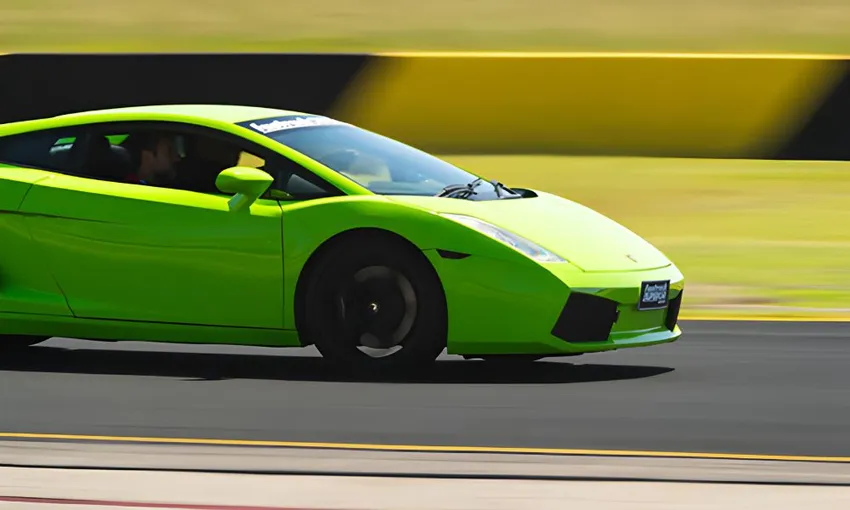 Potenza Lamborghini Supercar Drive, 4 Laps - Melbourne