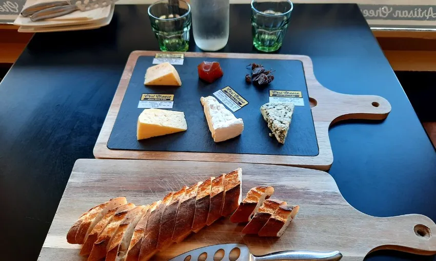 Martinborough Foodie 5-Hour Tour with Wine Tasting | Experience OZ