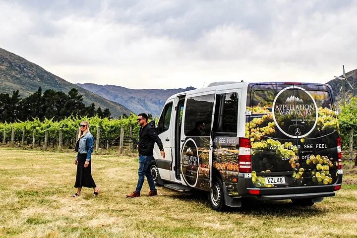 Queenstown Jet Boat Ride and Boutique Wine Tour | Experience Oz
