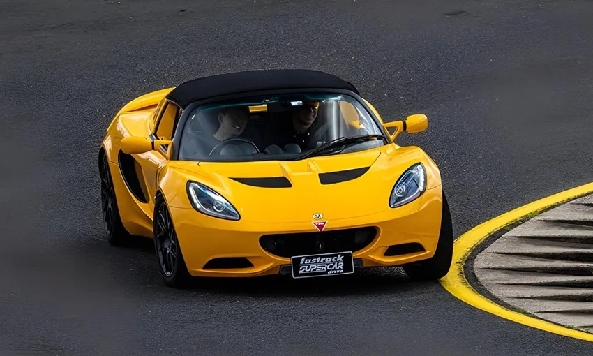 Melbourne Cavallo Ferrari Supercar Drive - 4 Laps