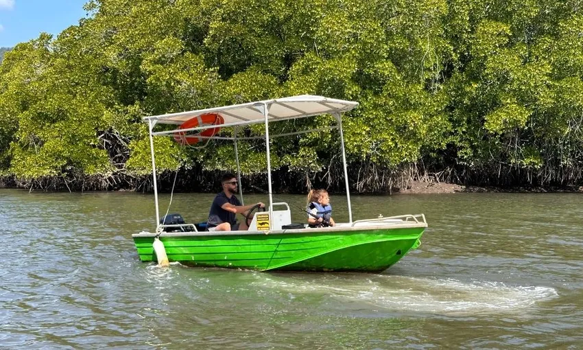 Cairns Self-Drive Pontoon Boat Hire - Book Now | Experience OZ