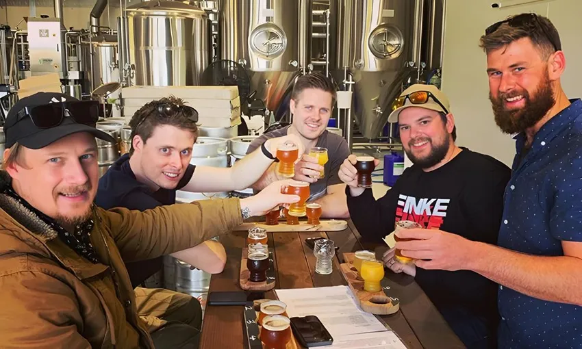 Byron Bay Brewery and Distillery Tour Afternoon | Experience OZ