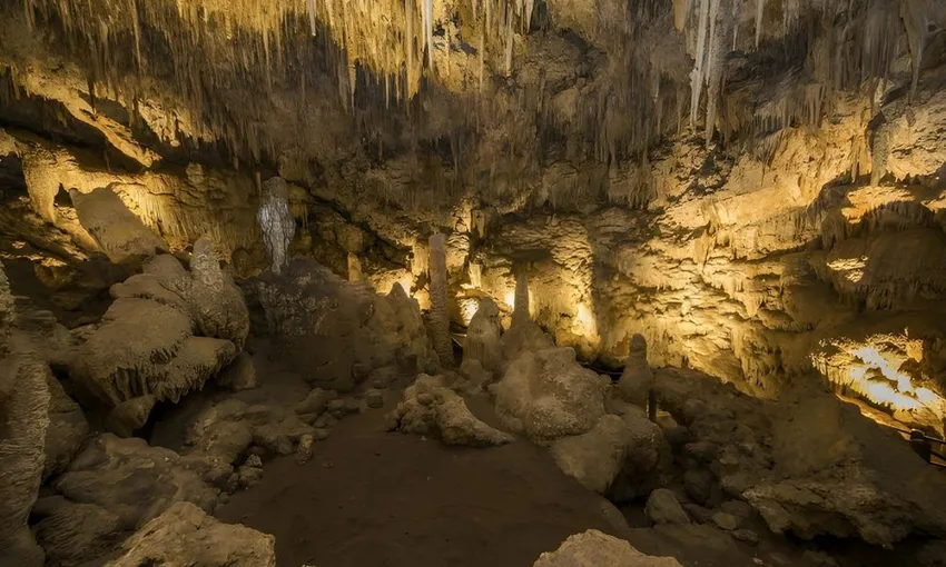 Twilight Didgeridoo Ngilgi Cave Tour - Book Now | Experience OZ