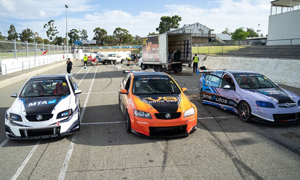 V8 Drive Experience - 4 Drive Laps & 3 Passenger Hot Laps - Perth 