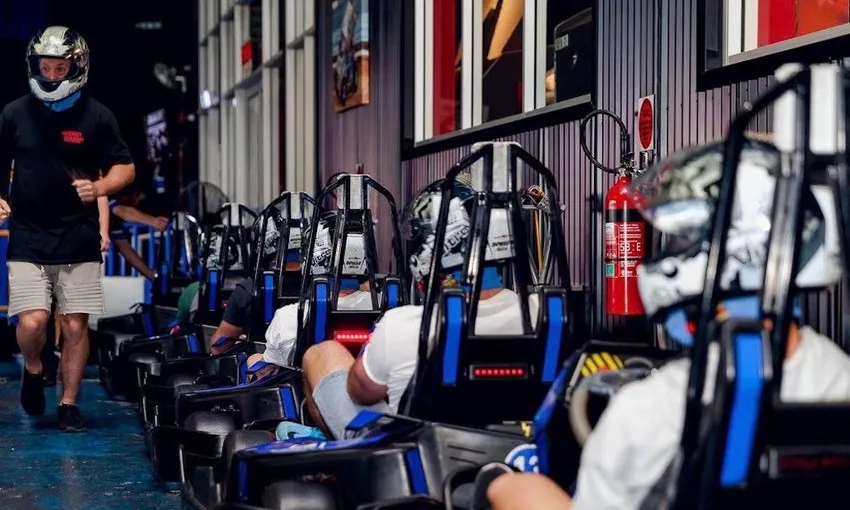 Wollongong Junior Indoor Go Kart Racing, 16 Laps