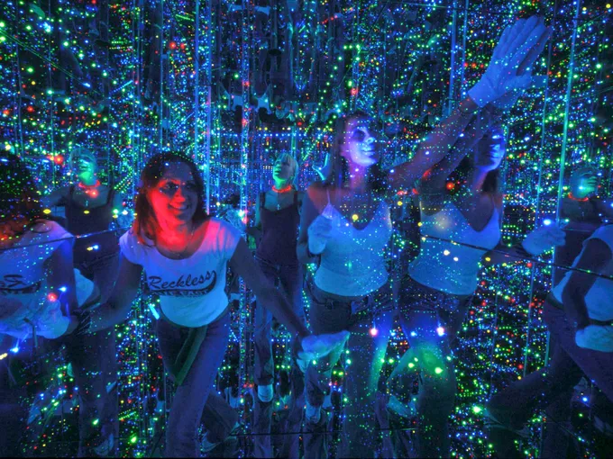 Infinity Attraction Entry 