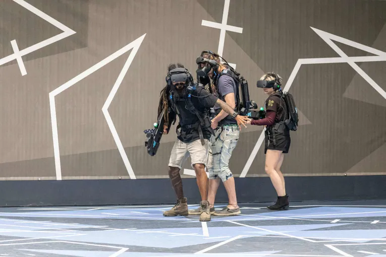  Free Roam Virtual Reality Game, 30 Minutes 