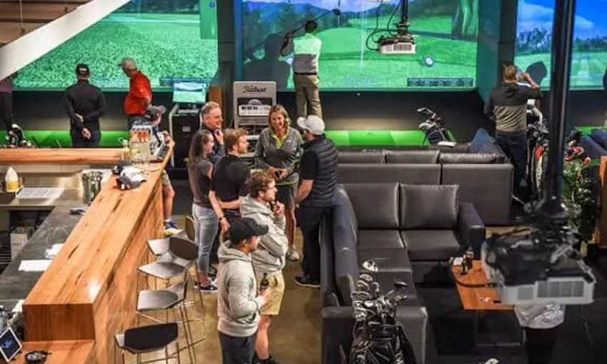 Indoor Golf Simulator with Pizza & Drink For up to 4