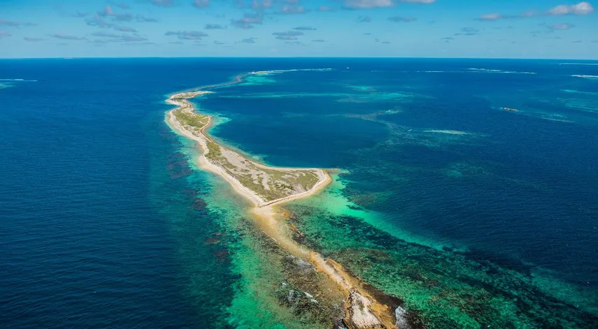 Abrolhos Island Discovery Scenic Flight and Tour