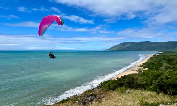 Cairns Tandem Paragliding with Beach Take-Off