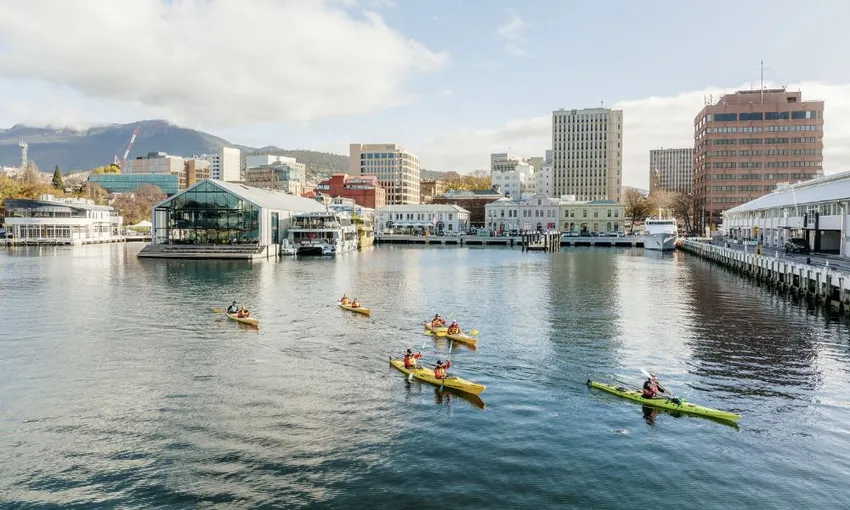 Hobart City Guided Kayaking, 2 Hours