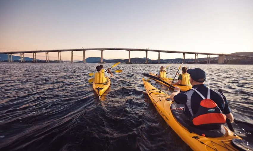 Hobart City Guided Kayaking, 2 Hours