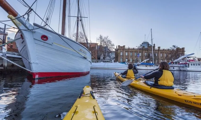Hobart City Guided Kayaking, 2 Hours