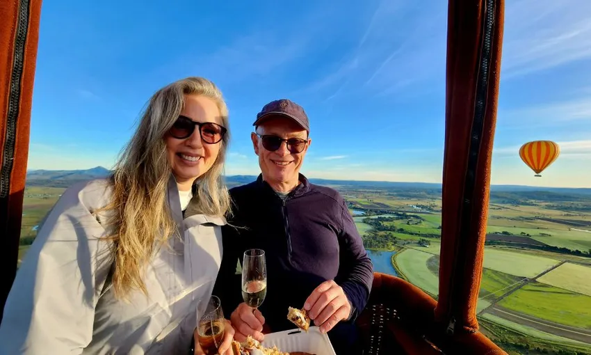 Brisbane Private Balloon Flight with Breakfast | Experience Oz 