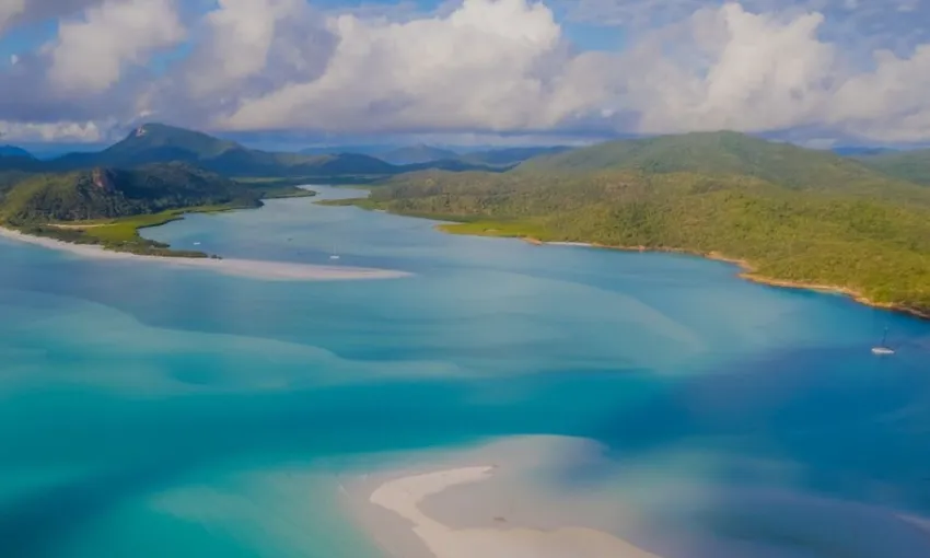Whitsundays Sailing and Overnight Stay Adventure | Experience OZ