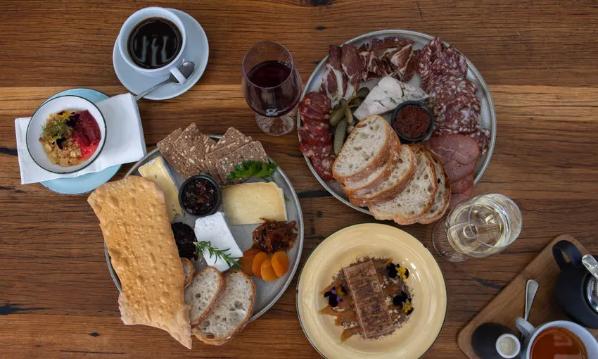 Arthurs Seat Eagle and Farmers Lunch for 2