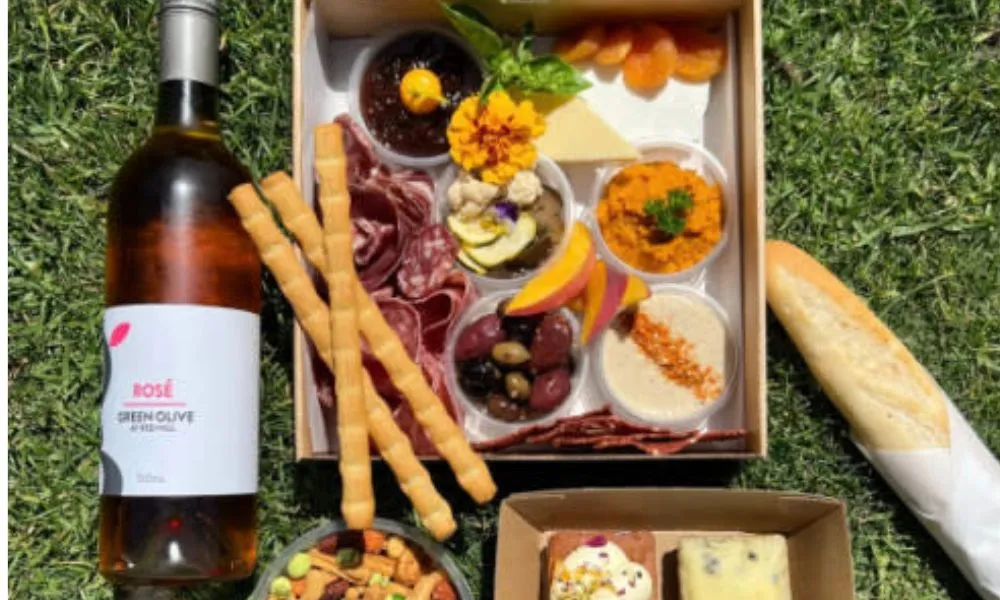 Mornington Peninsula Cable Car Ride and Picnic Lunch | Experience OZ-2