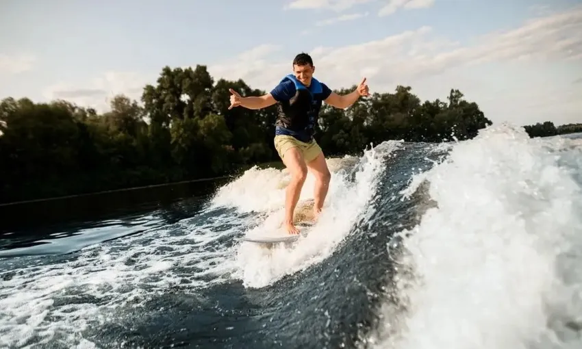 Wakesurfing Lessons in Middle Harbour Sydney - 60 Minutes