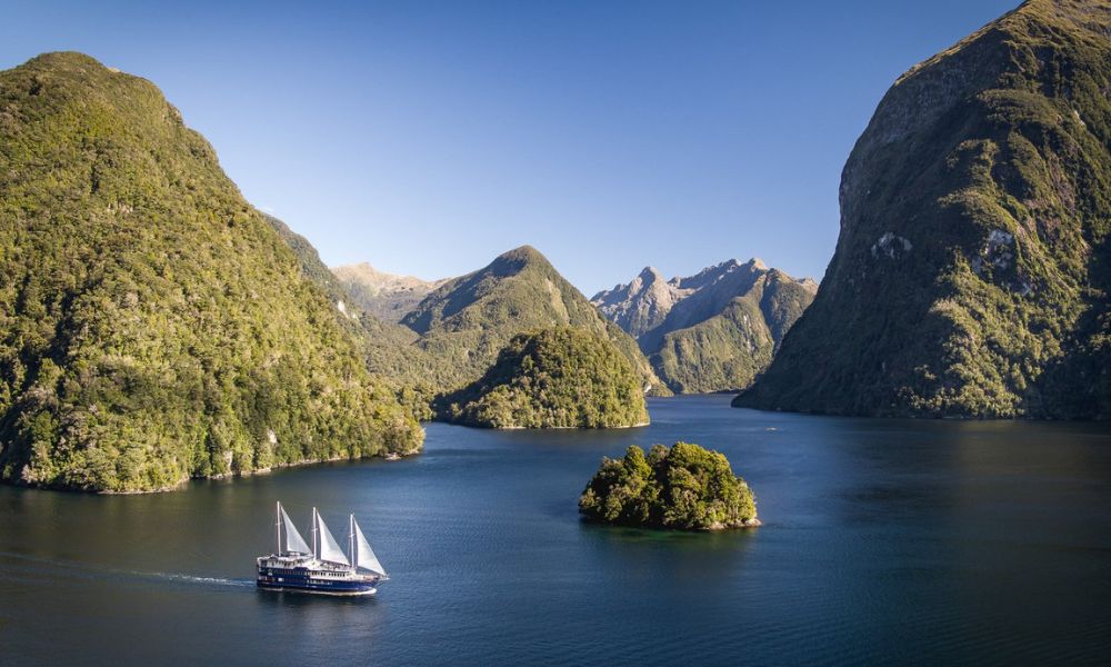 Doubtful Sound Overnight Cruise, 2 Nights - Southland