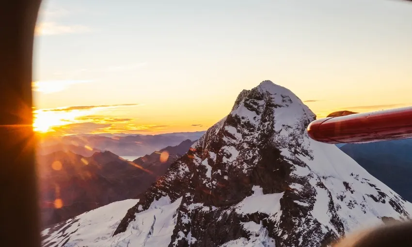 Sunrise Scenic Flight, 75 Minutes - Queenstown 
