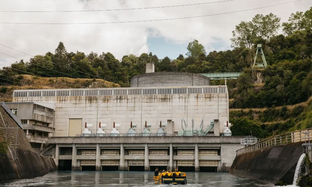 Jet Boat Ride on the Waikato River | Experience Oz + NZ-6