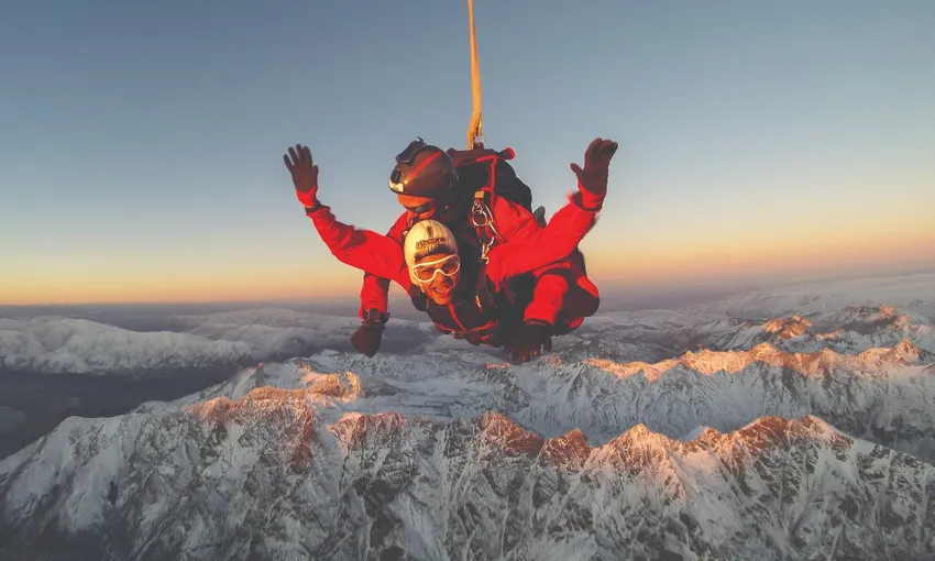 Tandem Skydive up to 9,000ft, 3.5 Hours - Queenstown 