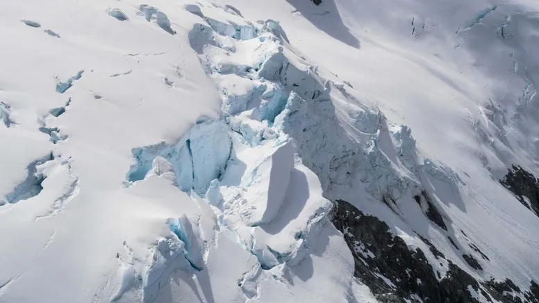 Helicopter Flight & Glacier Landing, 45 Minutes - Queenstown