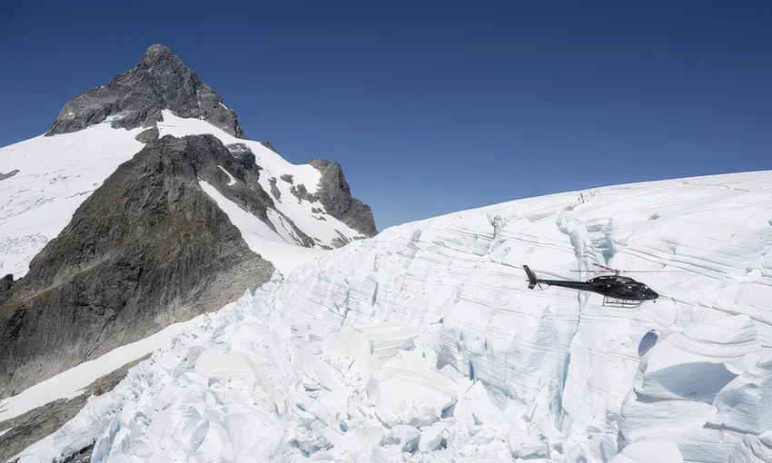 Helicopter Flight & Glacier Landing, 45 Minutes - Queenstown