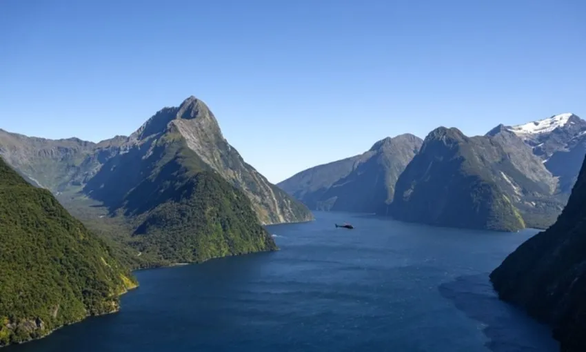 Milford Sound Explorer Helicopter Flight ex Queenstown