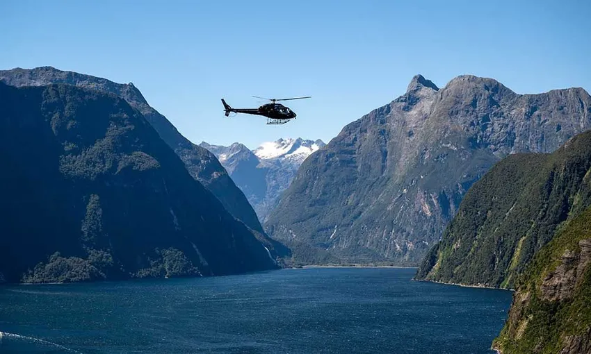 Milford Sound Explorer Helicopter Flight ex Queenstown