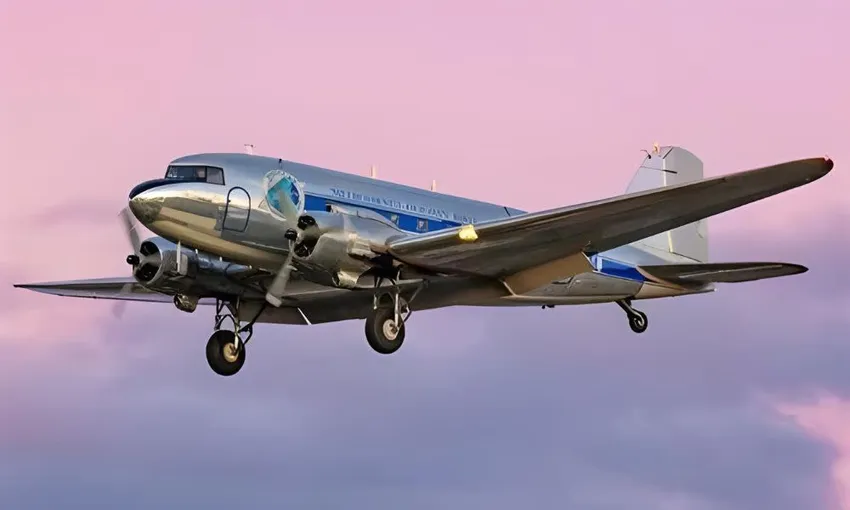 Thrilling Historic Plane Flight in Melbourne - 30 Minutes