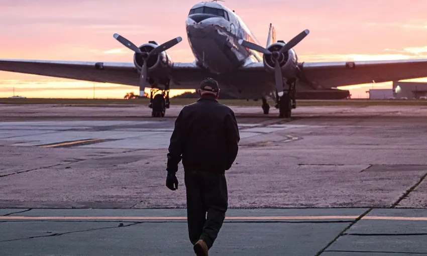 Thrilling Historic Plane Flight in Melbourne - 30 Minutes
