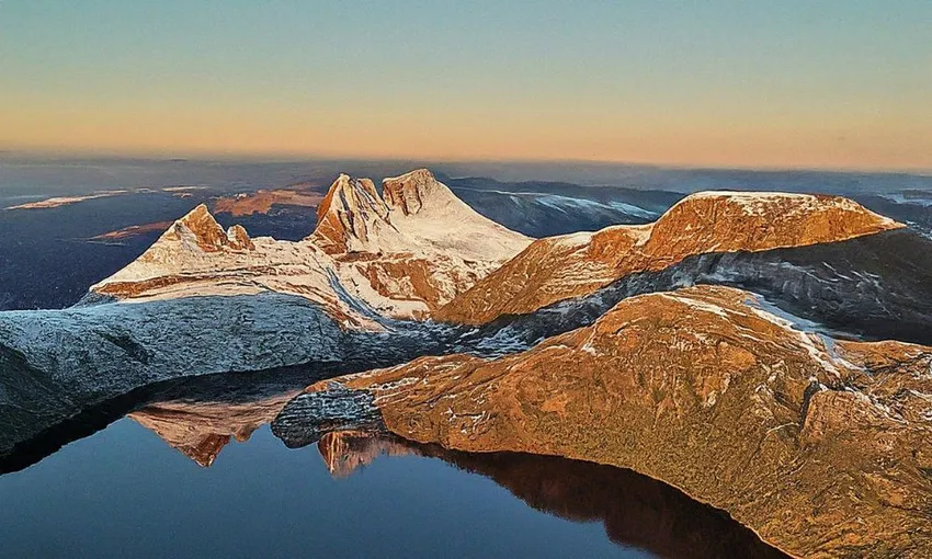 Cradle Mountain and Lake St. Clair Scenic Flight - For 3 - 2 Hours