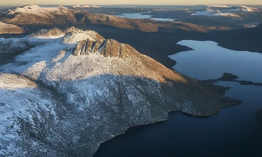 Cradle Mountain and Lake St. Clair Scenic Flight - For 3 - 2 Hours