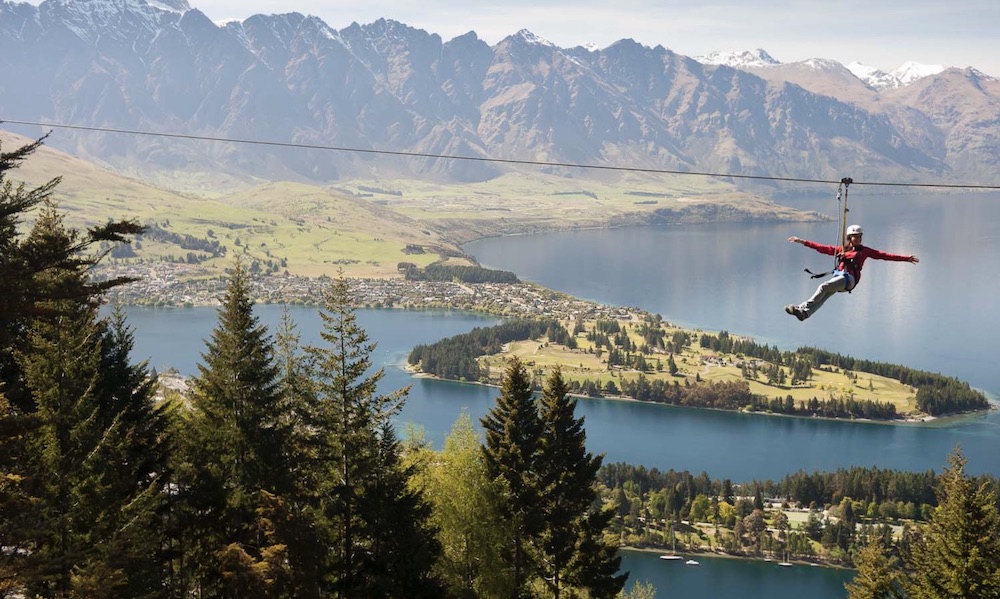 6-Line Ziplining Tour in Queenstown
