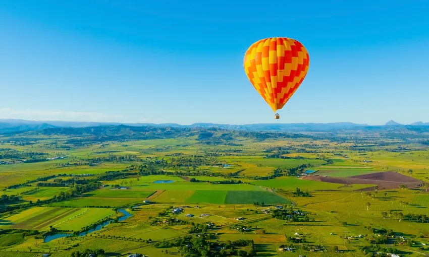 Hot Air Balloon Flight with Breakfast & Alpacas | Experience Oz