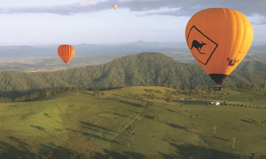 Hot Air Balloon Flight with Breakfast & Alpacas | Experience Oz