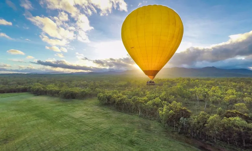 Port Douglas Hot Air Ballooning with Transfers | Experience Oz