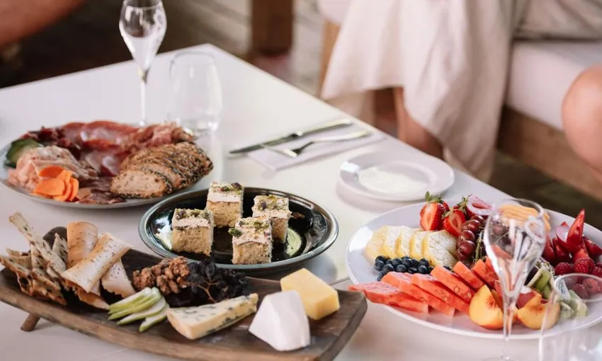 Prosecco Brunch at Brown Brothers Vineyard | Experience Oz