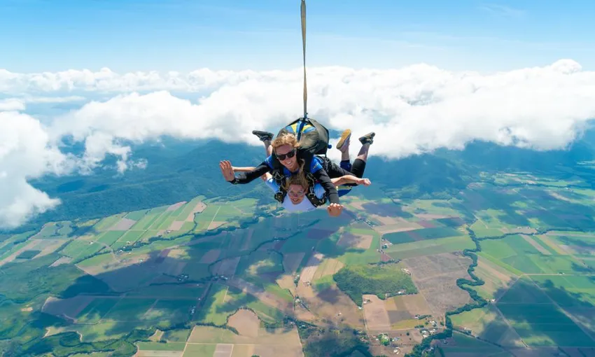 Cairns Tandem Skydive up to 15,000ft with transfers | Experience Oz